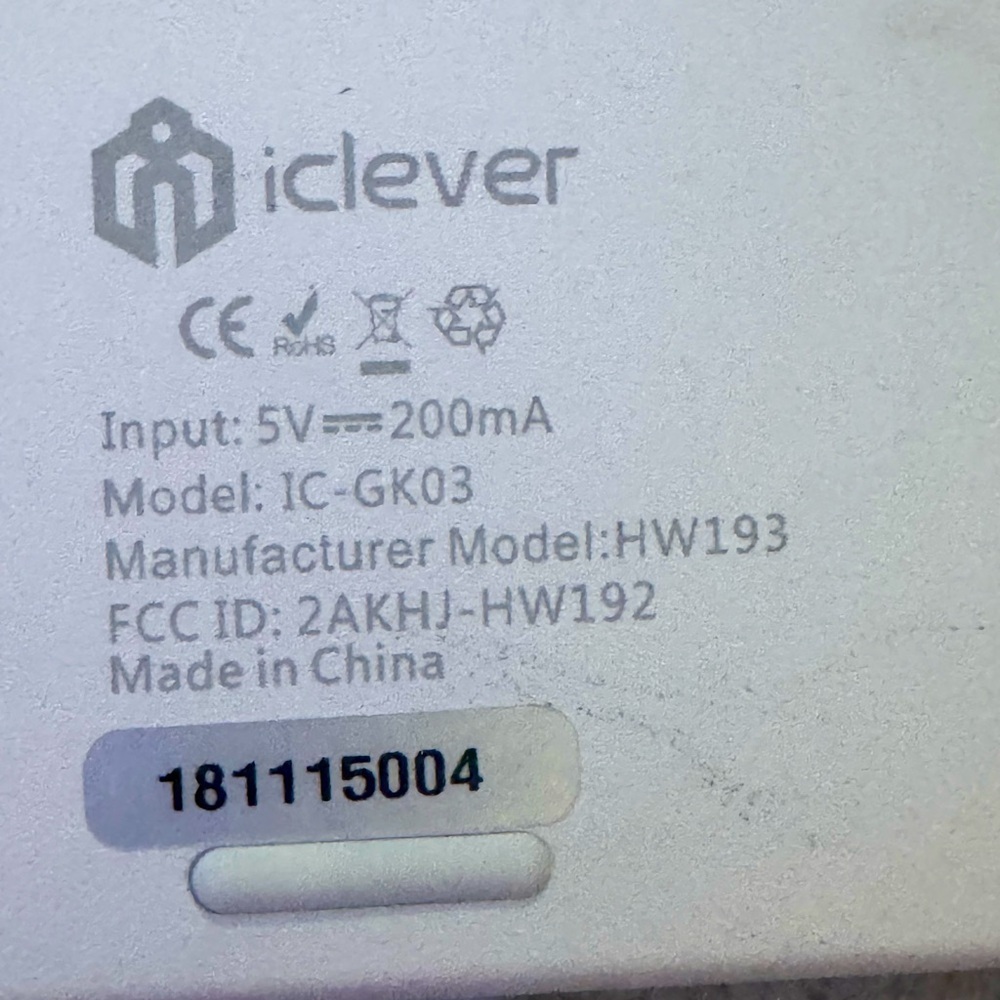 iCleverMulti device IC-GK03 Bluetooth wireless keyboard. White/Silver - Picture 9 of 16
